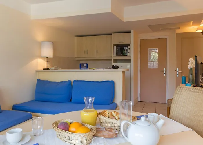 Pierre & Heliotel Marine Lägenhetshotell 3*