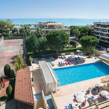 Hotel apartamentowy Pierre & Heliotel Marine Saint-Laurent-du-Var