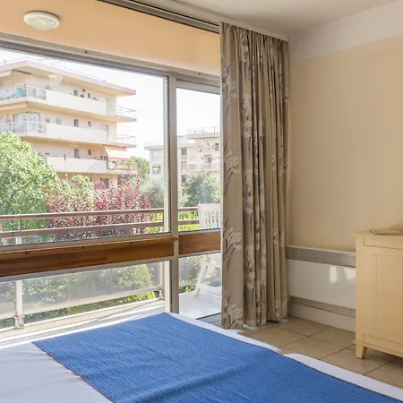 Pierre & Heliotel Marine Hotel apartamentowy 3*