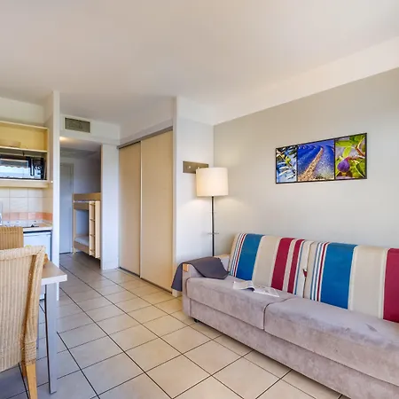 Hotel apartamentowy Pierre & Heliotel Marine Saint-Laurent-du-Var