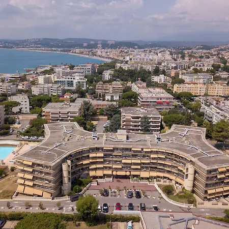 Pierre & Heliotel Marine 생로랑뒤바르