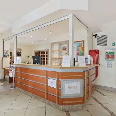 Aparthotel Pierre & Heliotel Marine Saint-Laurent-du-Var