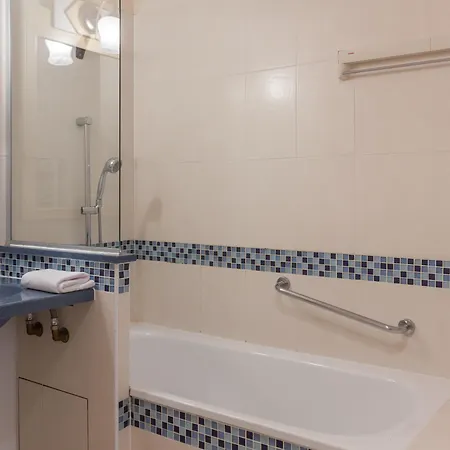 Pierre & Heliotel Marine Aparthotel 4*